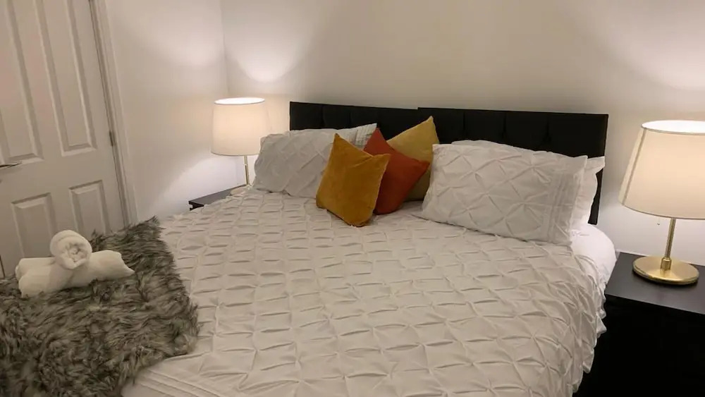 Pristine 3-bed House in Grays