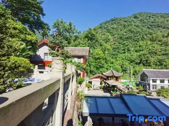 Yu Gui Yu Ye Private Hot Spring Inn (Qingcheng Back Mountain Branch)