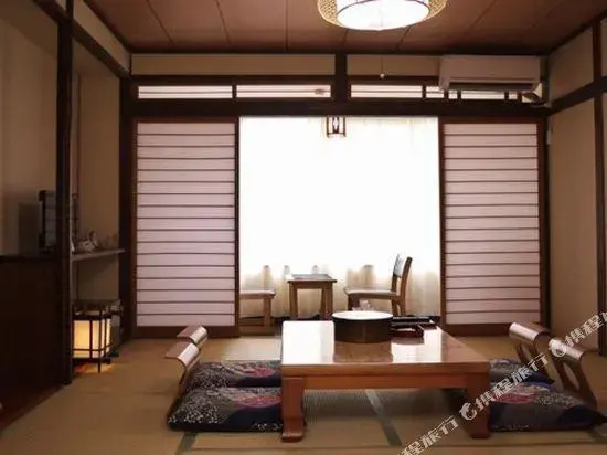 Towadako Yugetsu