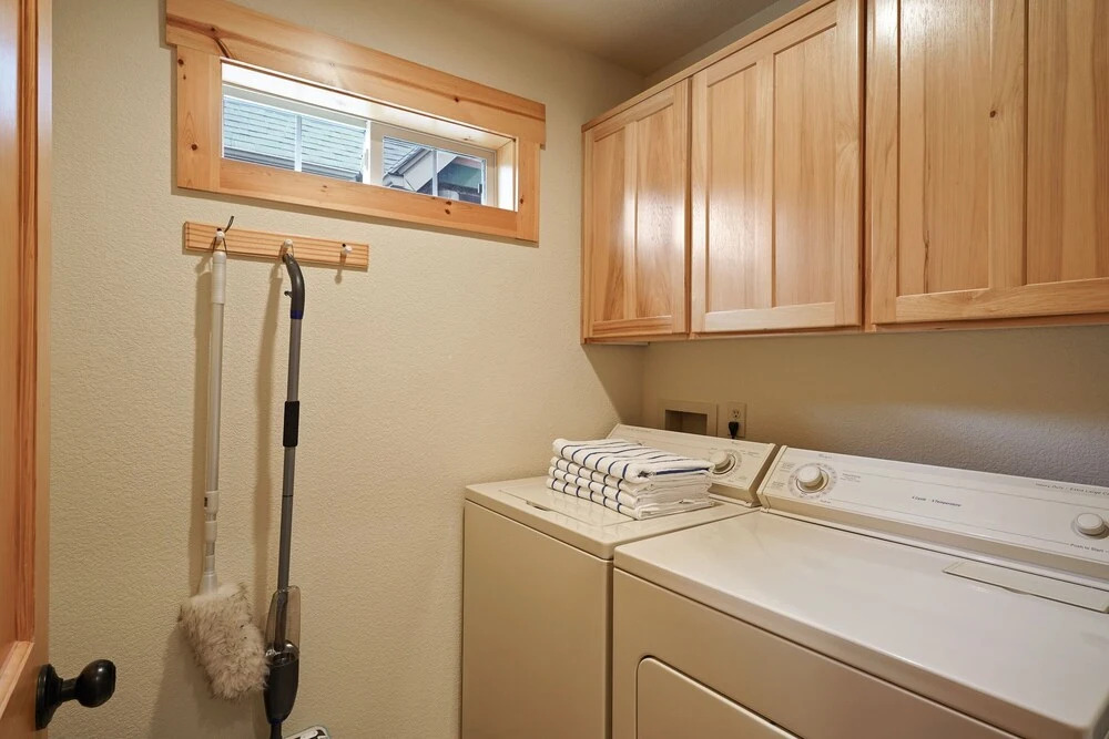 Wren 2 Bedroom Home by RedAwning
