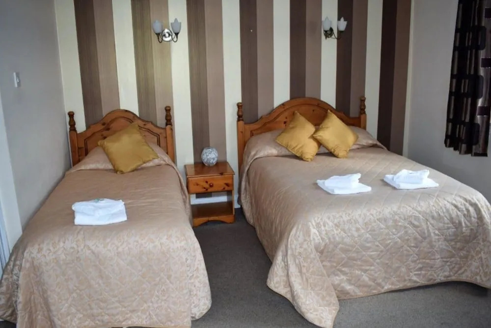 Rettendon Lodge