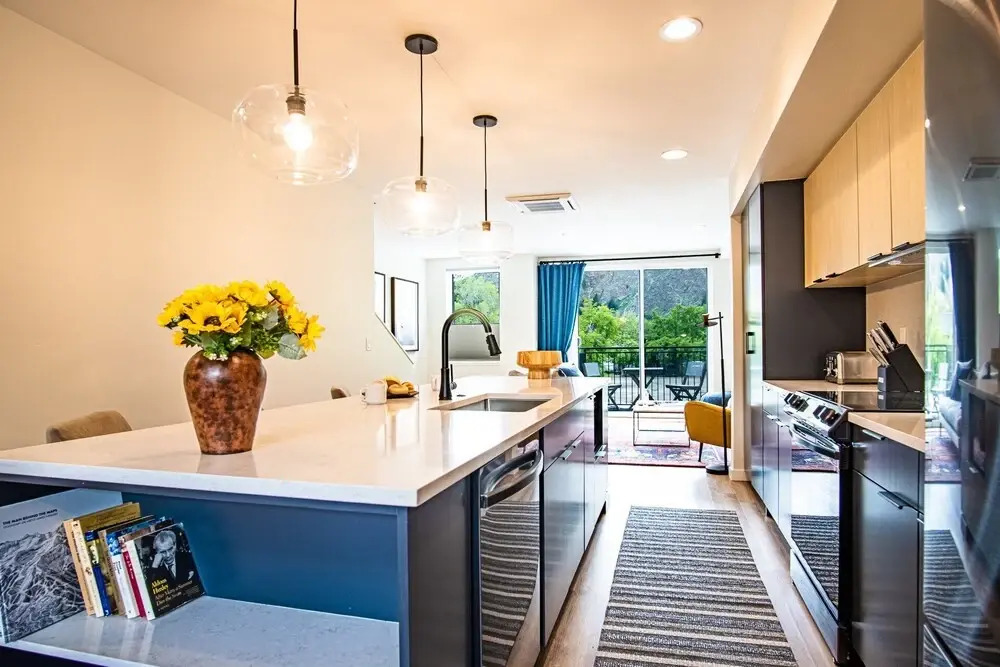 Mountain View Villa - Lux 3BD w/Roof Terrace - Downtown Hailey