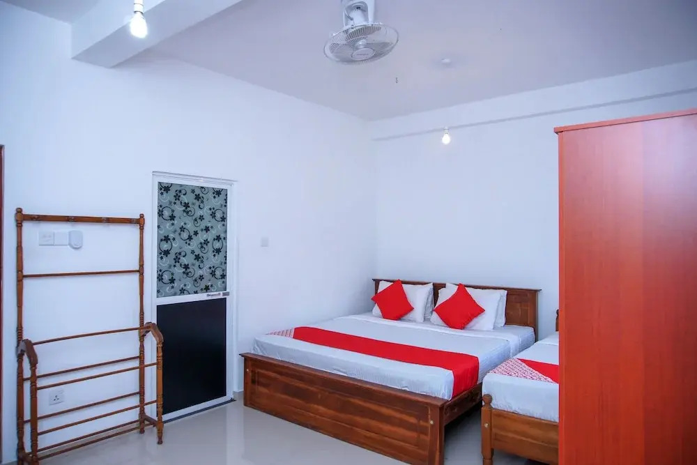 Oyo 380 Sapphire Home Stay