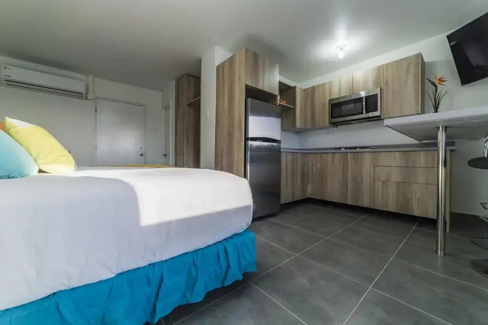 Turibana Plaza Suite 8