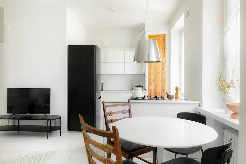 Airy and Bright one-Bedroom apt