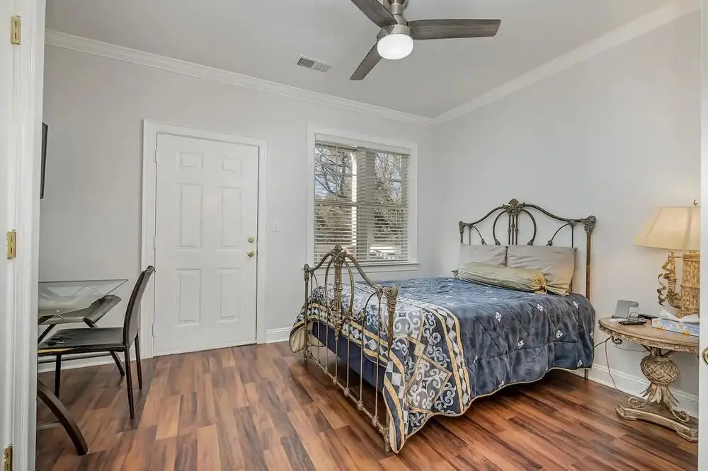 Sleek & Stylish Condo In Southpark 3 Bedroom Home by RedAwning