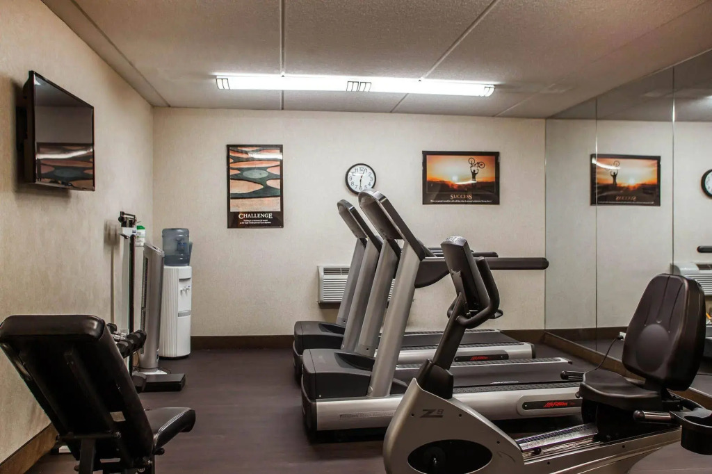 Suburban Studios Arlington Heights Elk Grove