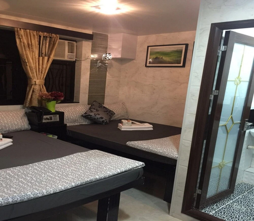 Rich Hostel