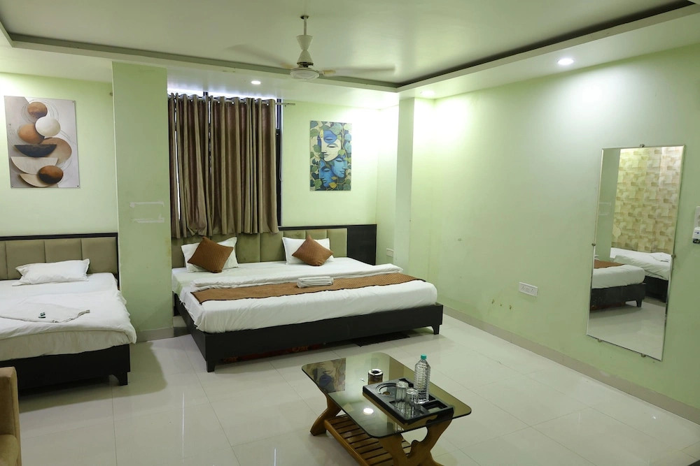Hotel Vallabh Vilas
