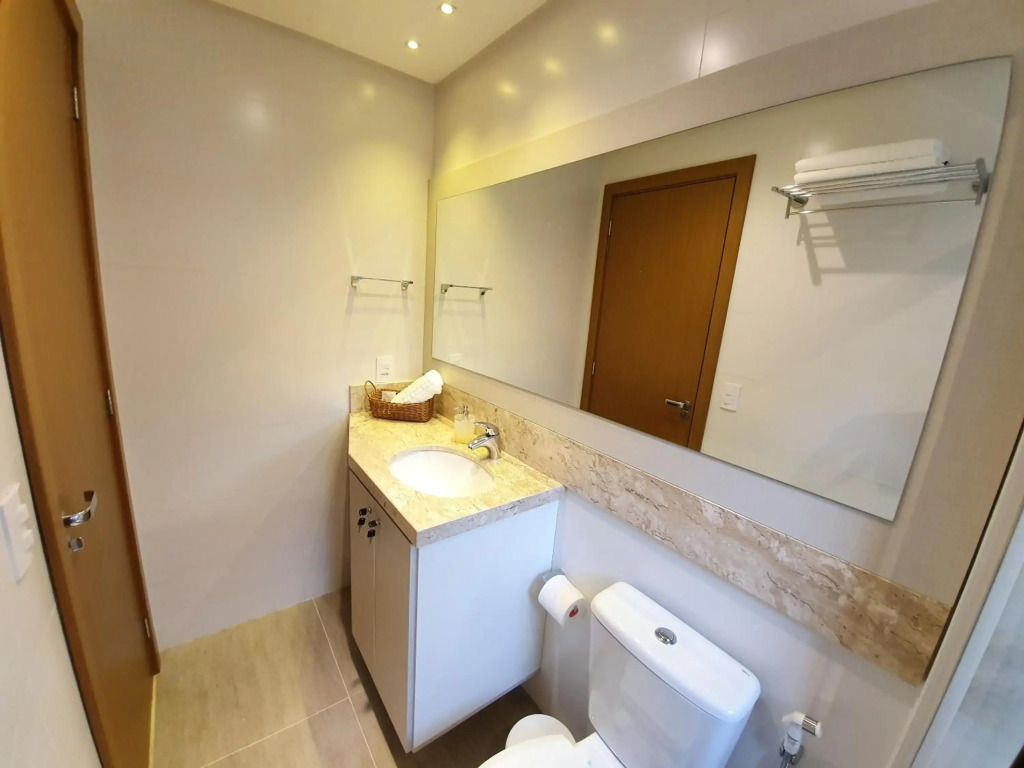 Apto De Luxo A 250Mts Rua Coberta, 2 Suites, Mobiliado E Equipado (205)