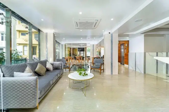 Flower Street provides accommodations with free Wifi, air conditioning