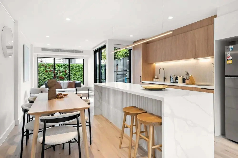 Stylish 3-bed Home Near South Melbourne Market