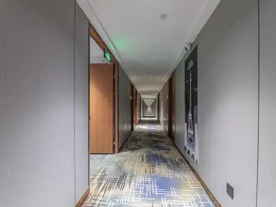 Super 8 Hotel
