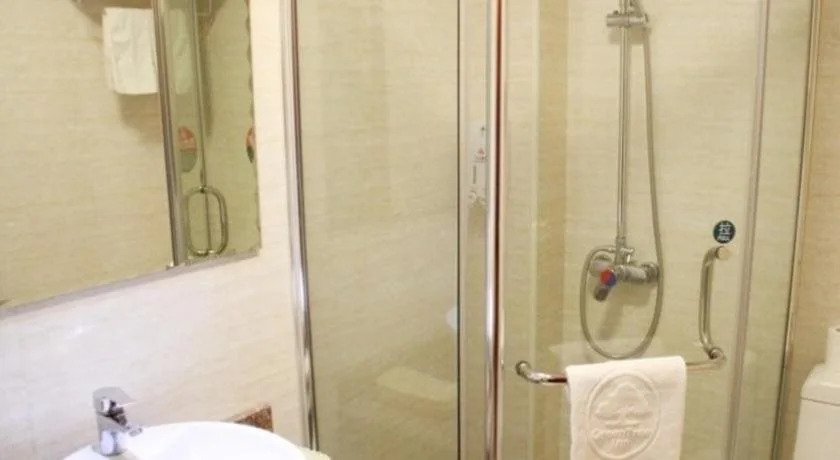 GreenTree Inn ShangHai Jingan District Middle YanChang Road HuTai Road Express Hotel