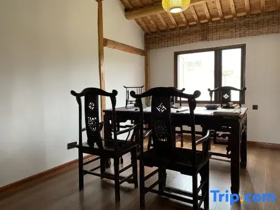 Women Shopper Homestay