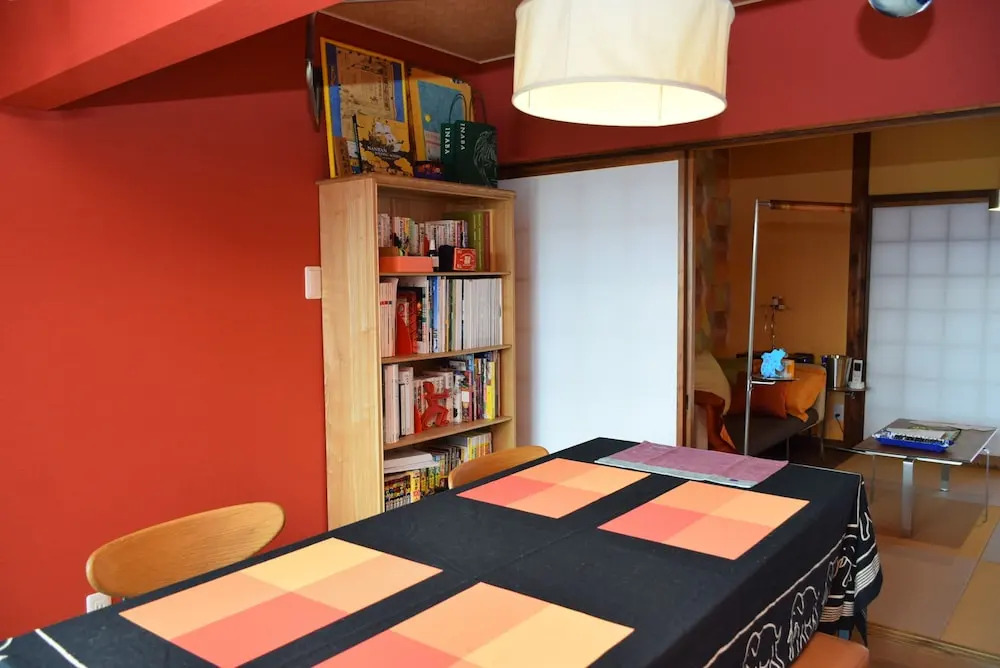 Free parking Bito Lhistoire hotel #LW178