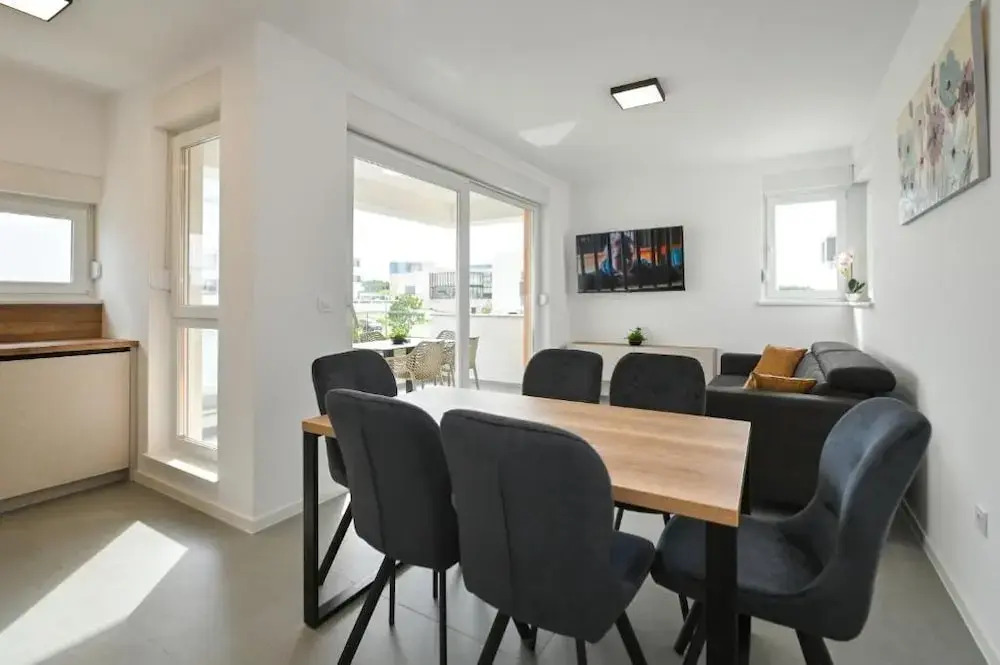 Smash 2 - Two-bedroom Apartments