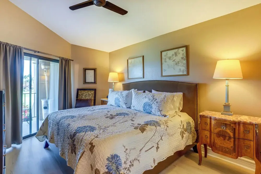 Lake, Mountain & Golf Views: Palm Valley Retreat