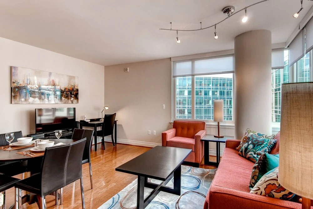 Global Luxury Suites at Toone Street