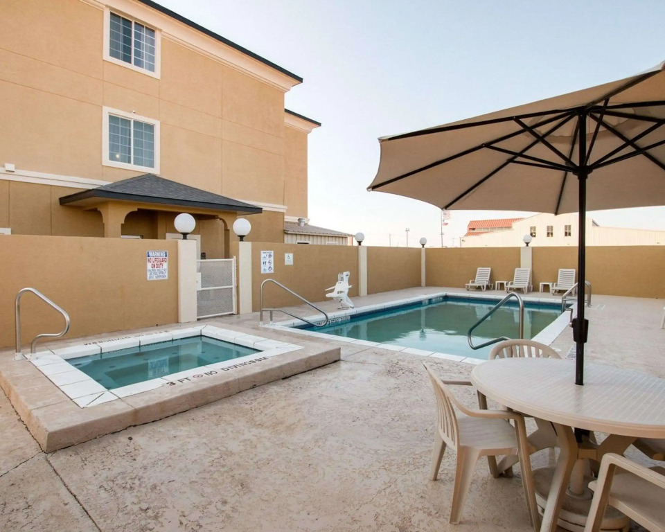 Comfort Suites San Angelo near University