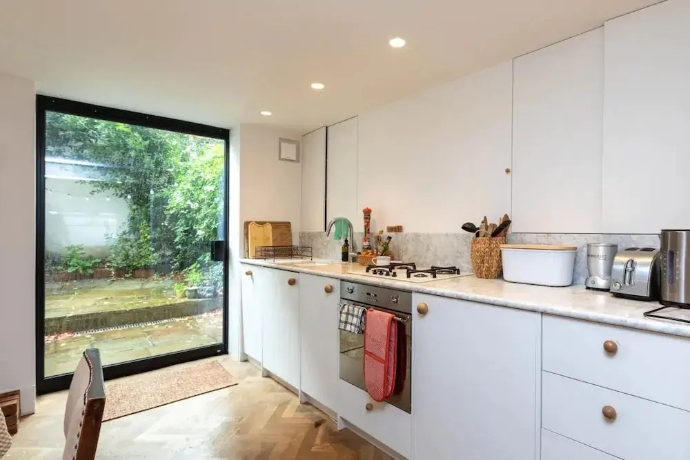 Beautiful 2 Bedroom Townhouse With Garden in Kentish Town