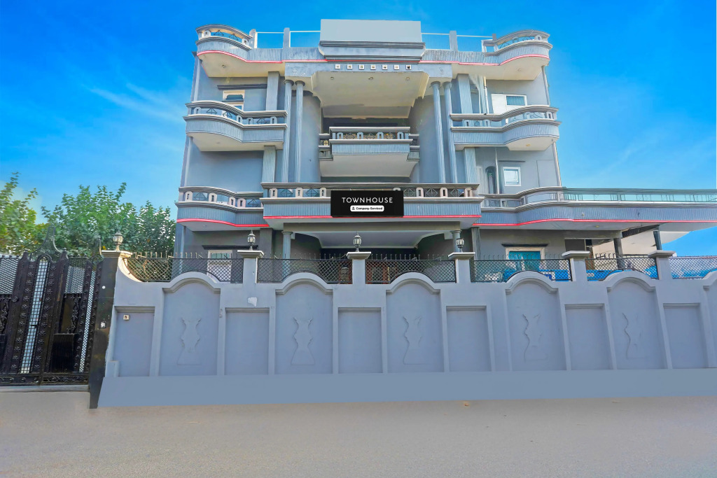 Super OYO Townhouse Vijay Khand Gomti Nagar
