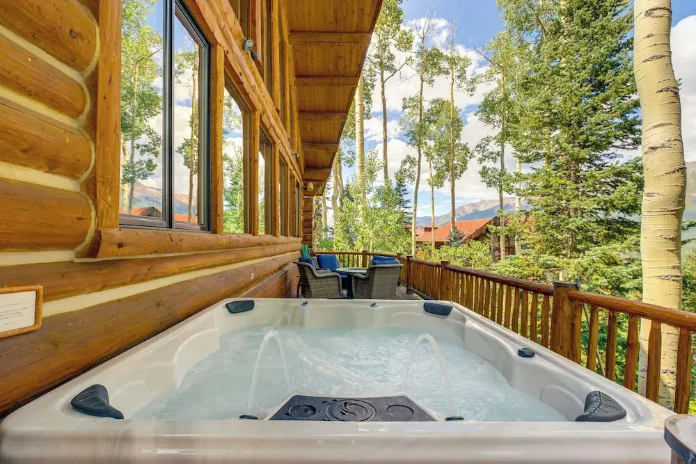 Ski-in/ski-out Telluride Home w/ Deck & Hot Tub!