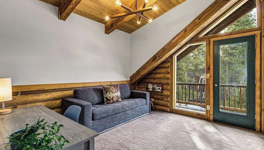 Blue River Hideaway by Avantstay Log Cabin + Hot Tub + Firepit + Deck Mountain Views + Deck Near Quandary 14er + Trailheads + Alpine Lakes