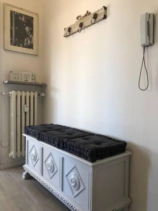 Hollys House apartment