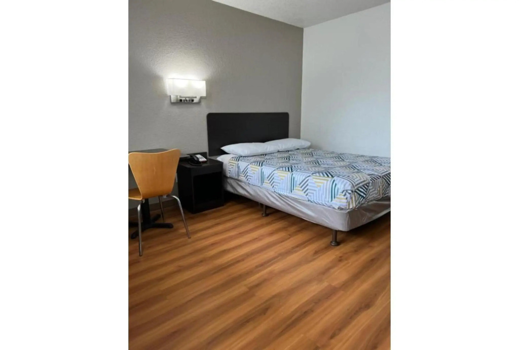 Motel 6-Longview, TX