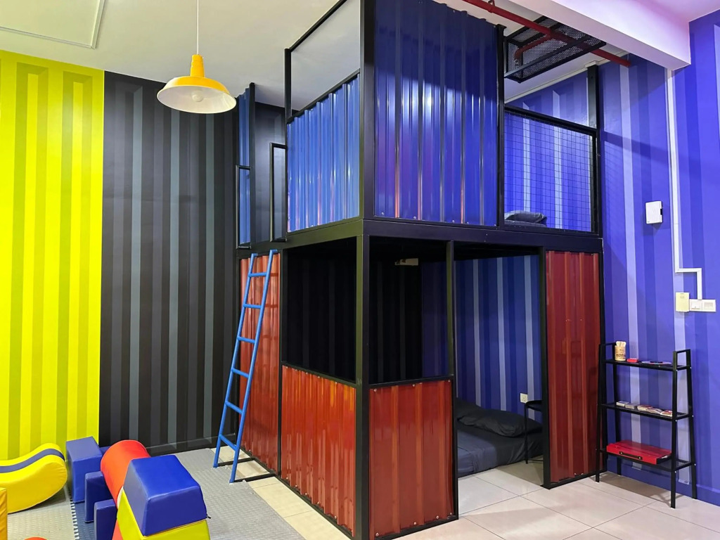【Manhanttan Mount Austin】The Bubble Room - 6 pax