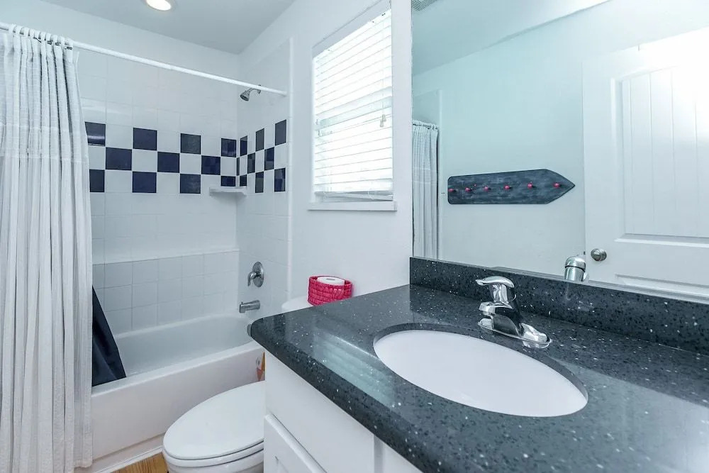 4BR Village Walk House, Pool by RedAwning