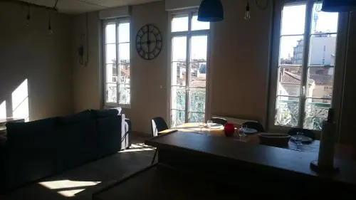 DUPLEX CLIMATISE t5 EN HYPER CENTRE