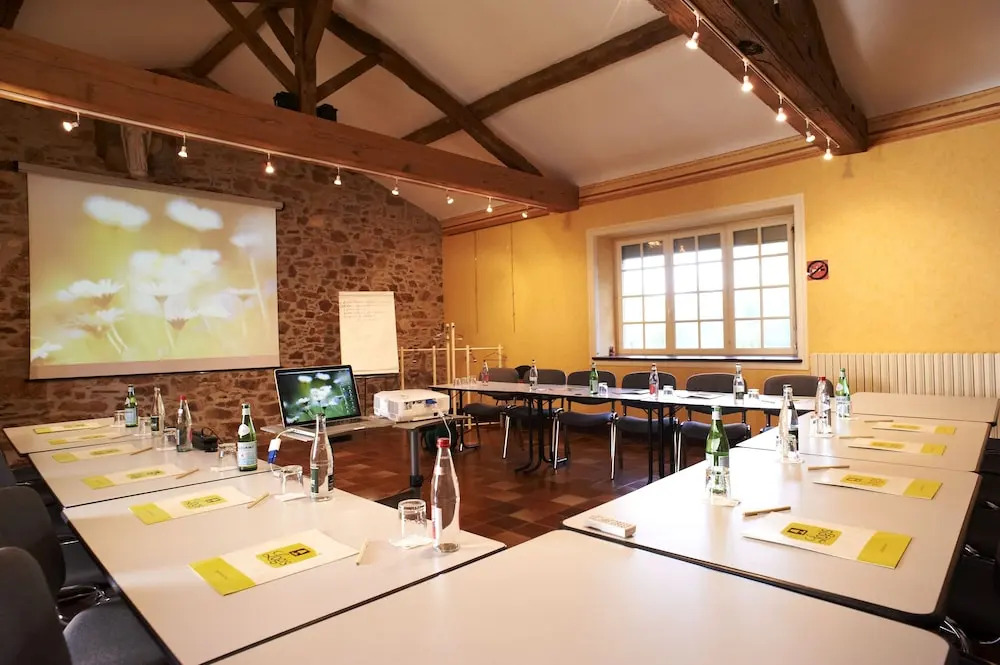 Logis Hotels Le Champalud Restaurant La Citadelle