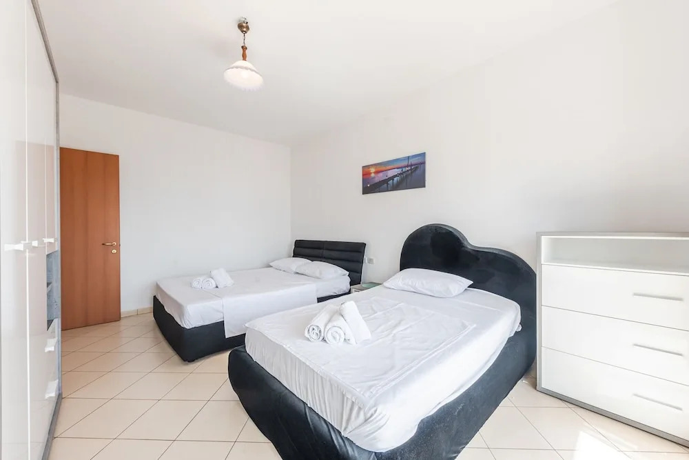Central Main Square Apartment