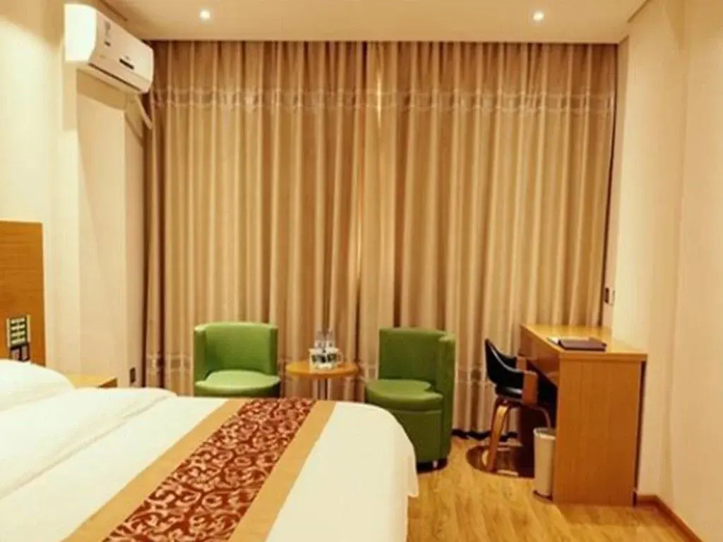 GreenTree Inn GuangXi HePu HuanzhuSouthRd.Transit Center Express Hotel