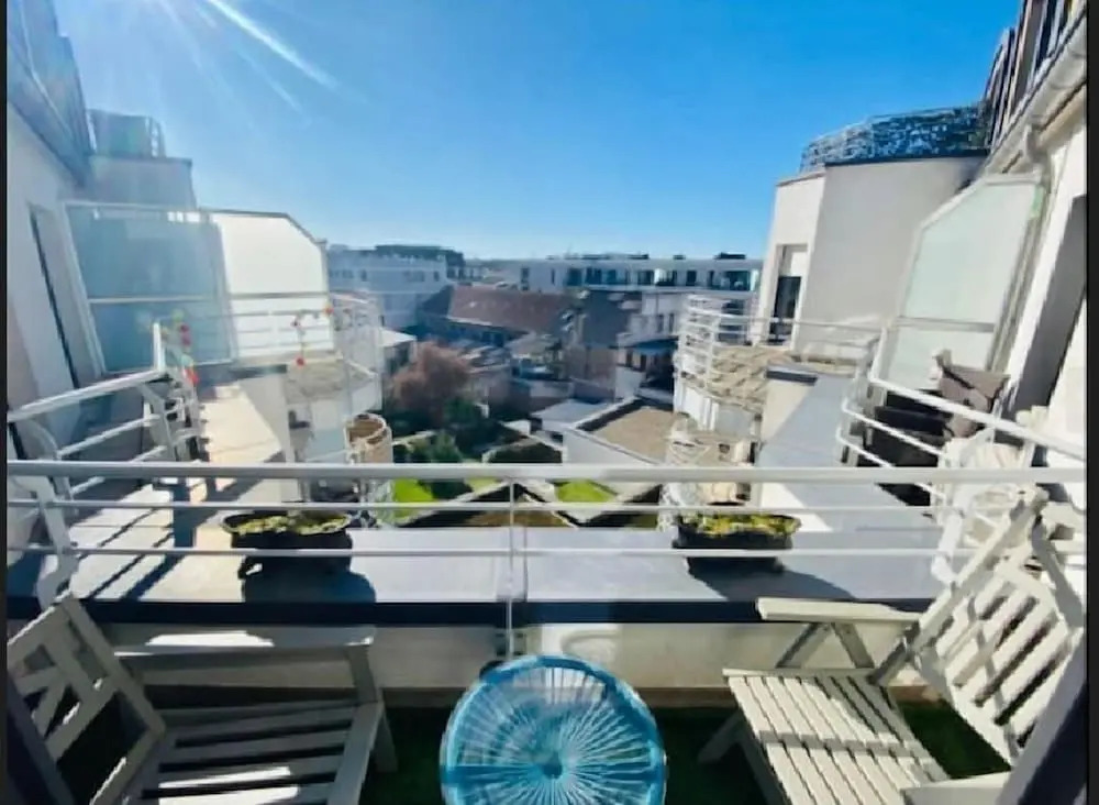 Luxury 1 bed. in Center Terrace&Parking