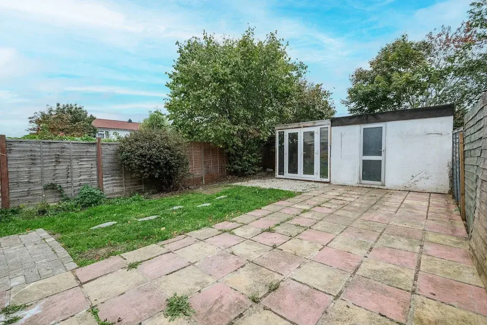 Modern 4 Bedroom Hse Garden in Feltham