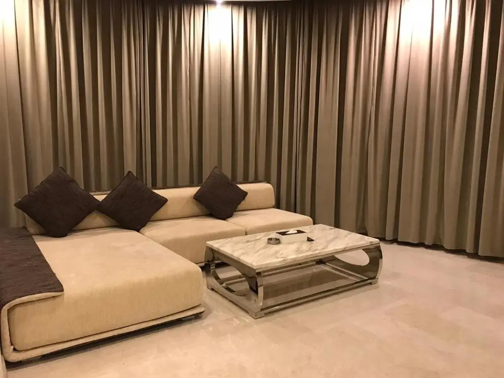 Seven Gardens Hotel