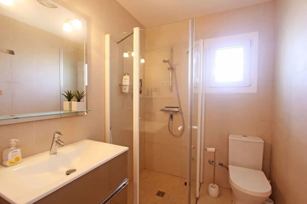 1100 Beachfront 1.Line Villa Marbesa Large Garden-Pool