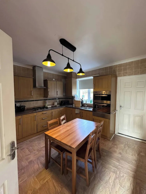 Spacious 3-bed Home at the Heart of Sheffield S2