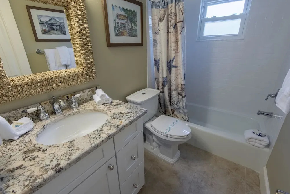 Sunshine Reef Apartment 4