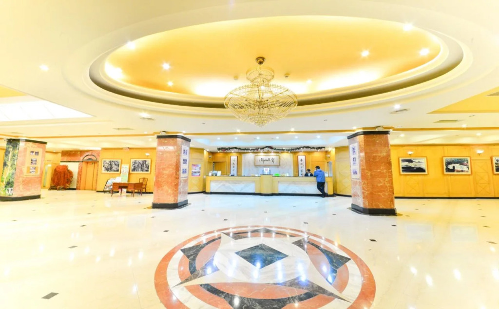 Dongpo Ti Lun Hotel