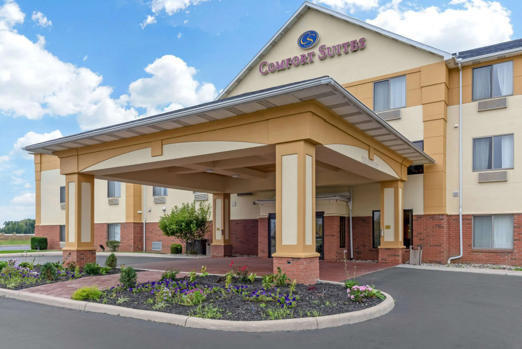Comfort Suites Findlay I-75 near Sports Complex