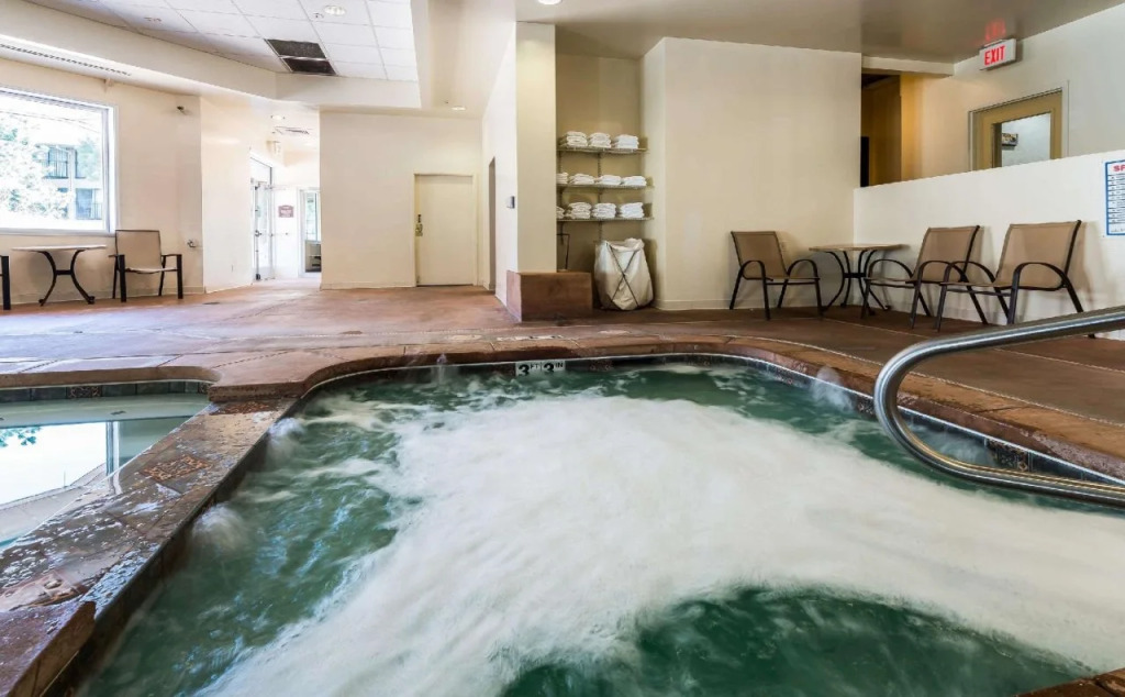 Quality Suites Downtown Colorado Springs