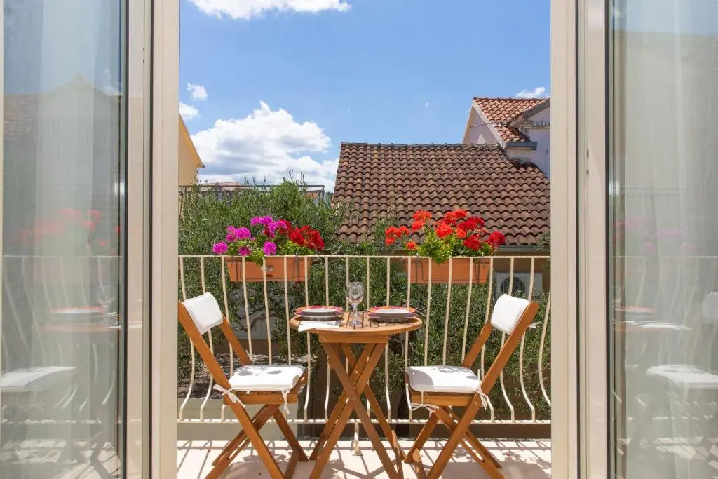 APARTMENTS4YOU SUPETAR 1,2,3&4 -the BEST and MOST POPULAR apartments for DISCOVERING the island
