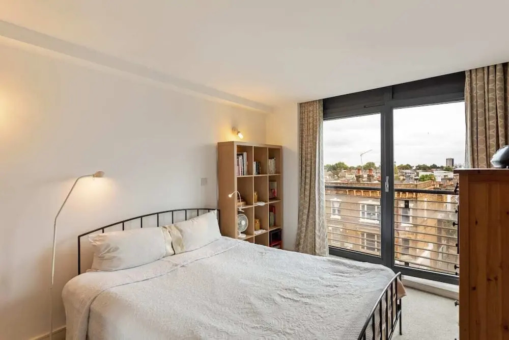 Amazing 2 Bed Apt W/balcony nr Stoke Newington