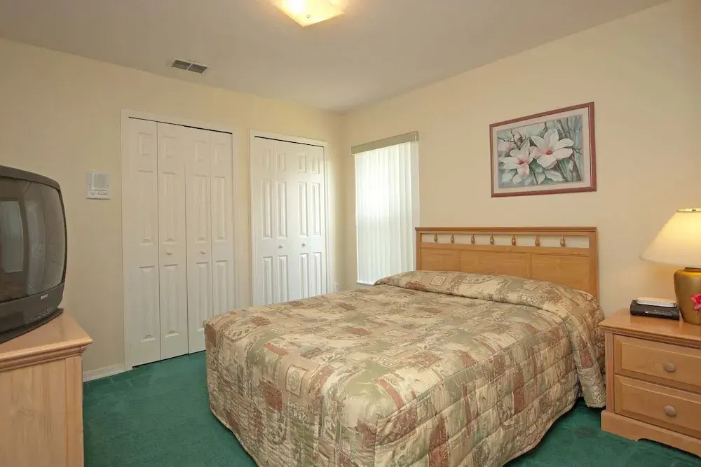 Greater Groves 5 Bedroom House w Pool - 5202GG