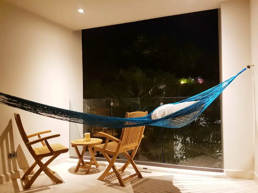 Caribbean Lifestyle 2BR steps from the beach by Happy Address