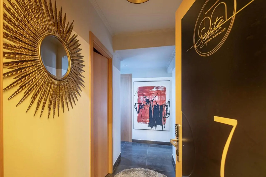 ON Suites Sevilla Apartments